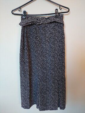 Vintage 1980s M&S "St Michael" Pleated Midi Skirt Shell Print Size US XS Belt